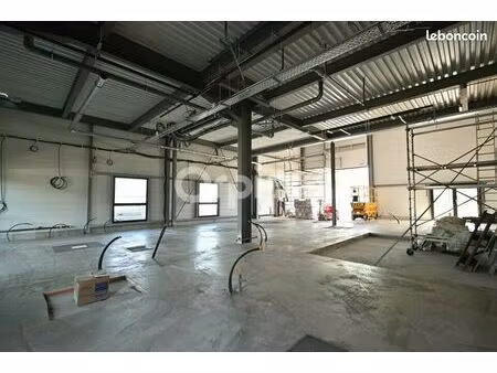 local d'activité 400 m²