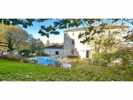 maison 8 pièces de 250 m² à montagnac-sur-auvignon (47600)