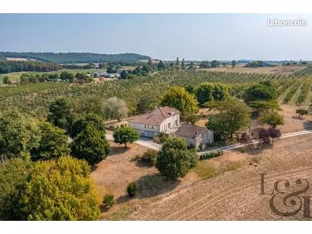 maison 6 pièces 182 m²