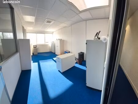 bureau à louer 18m2 290euros / mois