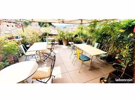 immeuble 5 pièces 180 m²