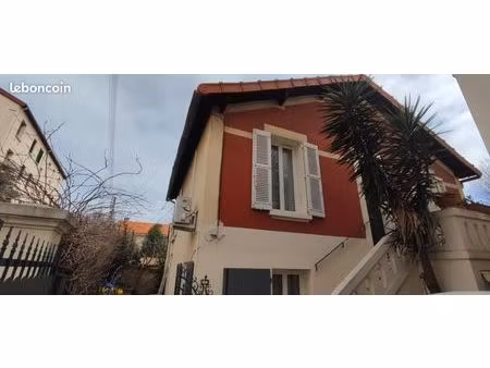 maison lumineuse avec jardin et extérieurs – proche centre avignon
