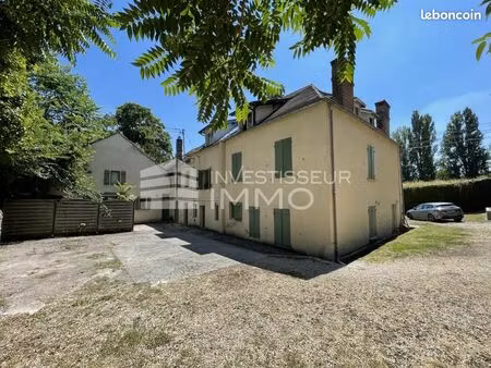 immeuble 462 m² fontaine le port