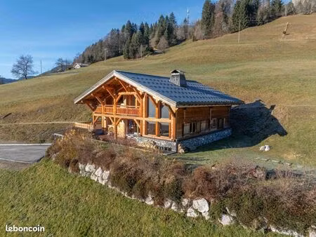 chalet 4 pièces 326 m²