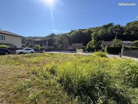 terrain 280 m² les mollettes