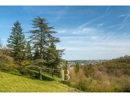 maison de luxe à vendre à curis-au-mont-d'or