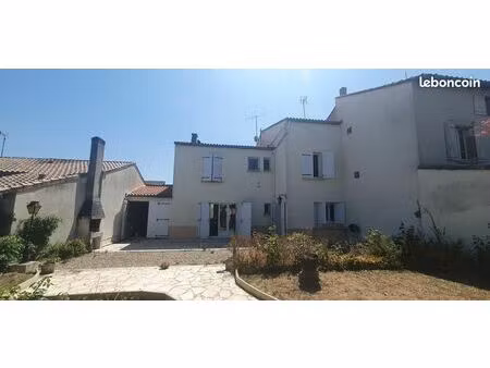 maison 7 pièces 217 m²