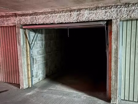 location garage dans sous-sol sécurisé