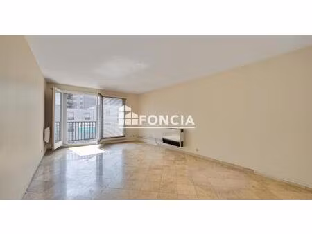 centre - 4 pieces en dernier etage