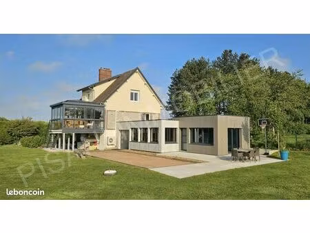 maison 8 pièces 253 m²