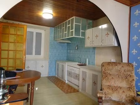 pradelles(43)  maison de ville de 72 m2 habitables + cave + combles