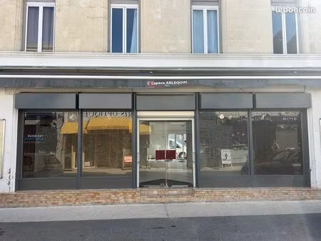 emplacement numéro 1 - boutique 100 m2