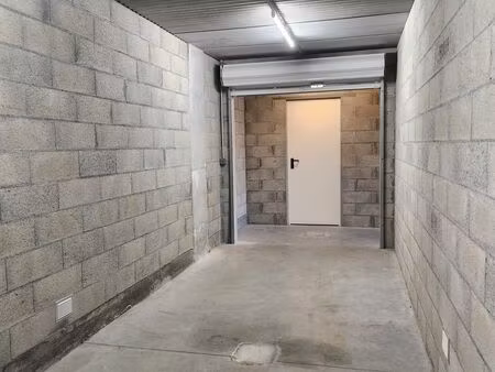 box de stockage 16 5 m²