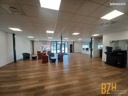 local 3455 m² lorient