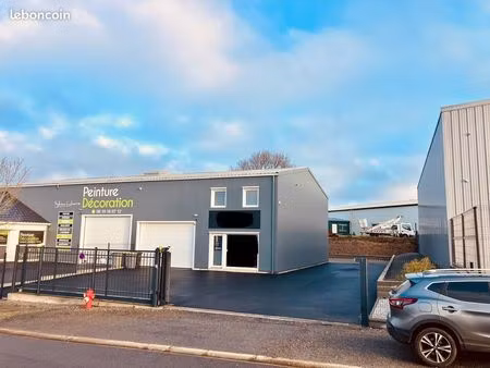 local 180m² entrepôt + bureaux