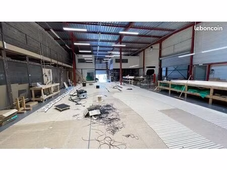entrepôt 450 m² le muy