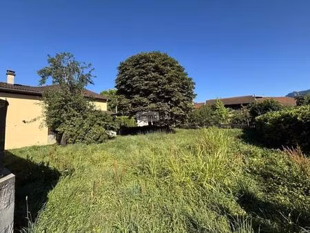 terrain constructible viabilisé à vendre