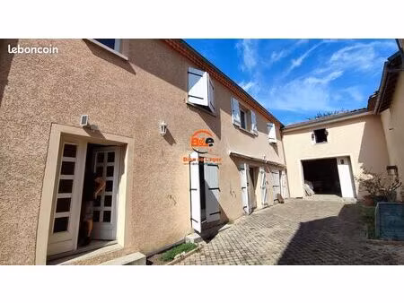maison 7 pièces 225 m²