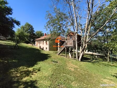 villa 9 pièces 223 m²