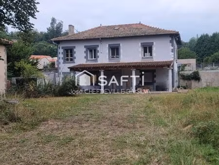 maison 1850  cachet historique et beau terrain