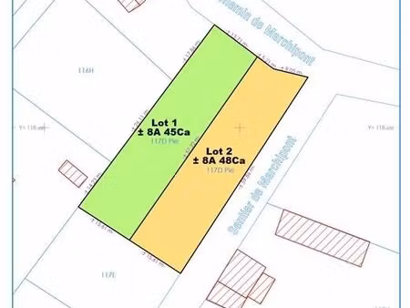 terrain à bâtir de 8 ares  13 5 mètres de façade