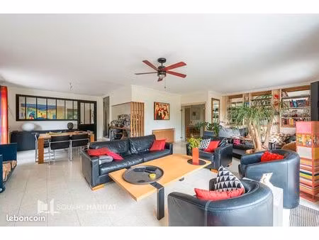 pavillon 5 pièces 160 m²