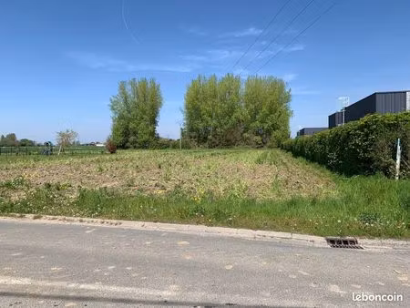terrain 1744 m² saméon