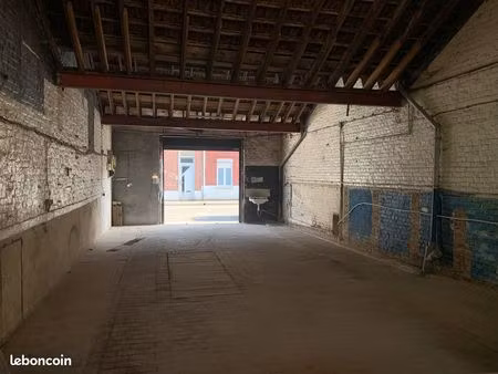 hangar / local professionnel 120 m² – centre lesquin – accès direct rue