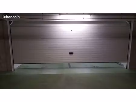 garage local 45 m2 secteur castorama