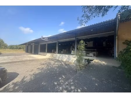 entrepot auch 800 m2 plus maison 200 m2