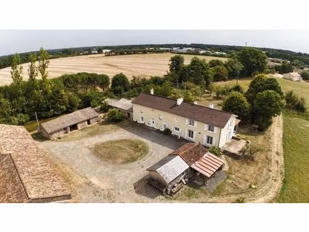 maison 9 pièces 185 m² à vendre / acheter iteuil 86240 ? | era immobilier