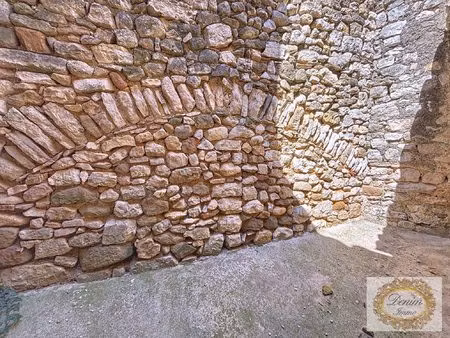 maison de village en pierre 100m2 + 34m2 à rénover + garage +