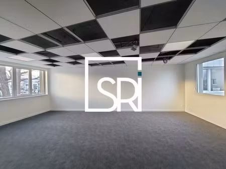 location local professionnel 175m² clermont ferrand 63000