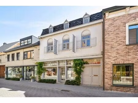 handelspand met duplexappartement