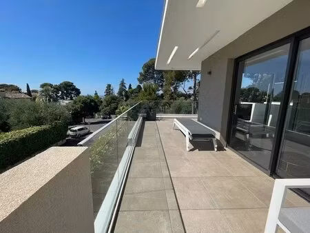 location appartement 3 pièces 70m² le cannet 06110