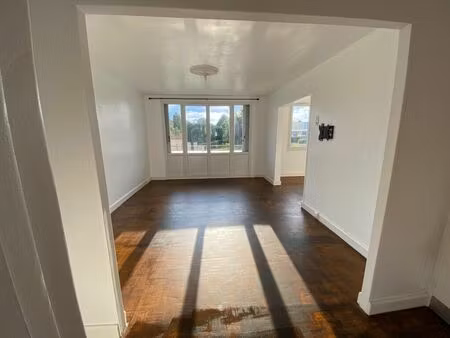 location appartement 4 pièces 66m² bois d arcy 78390