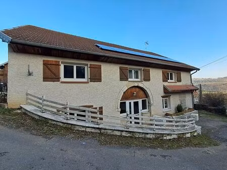 a colombier ( 70000 ) maison de village 9 pièces 245 m2 à 151 000 euros