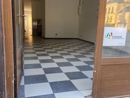 local commercial +appartement