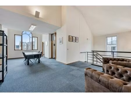 espace de bureaux au cœur de ternat