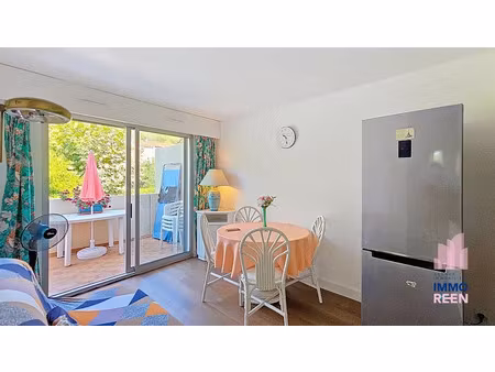 location meublée appartement 2 pièces 27.17 m² à la seyne-sur-mer (83500)  695 €