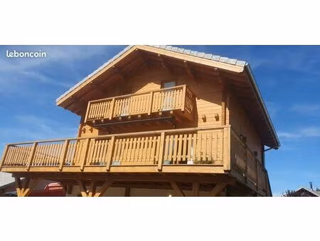 beau chalet non-meublé à louer à l'année (ancelle)