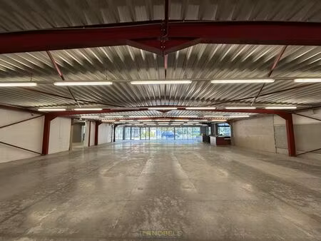 à louer  espaces de stockage flexibles à mont-de-l'enclus