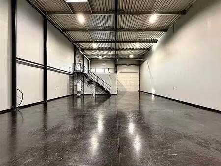 local d'activités à louer