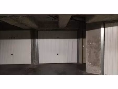 garage/stationnement à louer