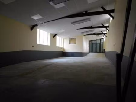 local commercial à louer