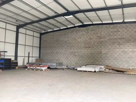 local d'activités à louer