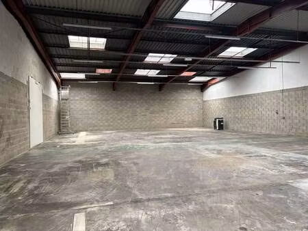 local d'activités à louer