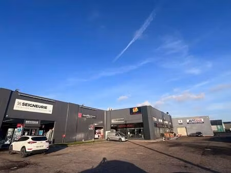 local d'activités à louer