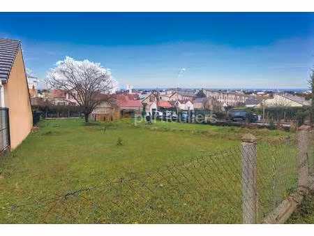 terrain constructible viabilisé à vendre