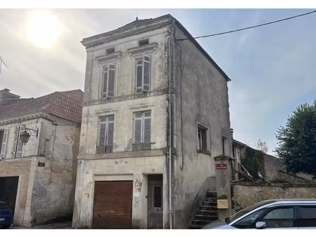 maison à restaurer avec jardin!
